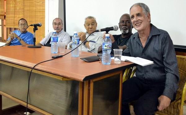 Guille Vilar, Carlos M�s, Ismael Rensoly y Pepe Rodr�guez, en otro de los paneles que matiz� la primera jornada de Caracol 2014. Foto: Abel Rojas Barallobre
